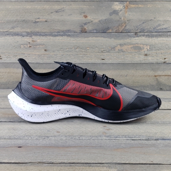 nike mens zoom gravity